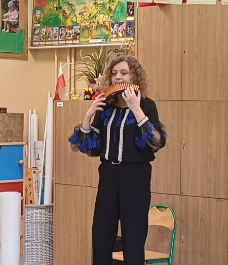 MUZYKA NA ŻYWO Z FLETNIĄ PANA W ROLI GŁÓWNEJ