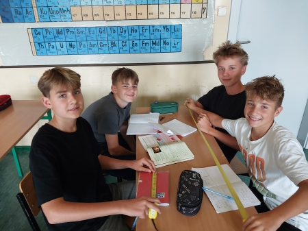 Jak przeprowadzać doświadczenia? Czyli pierwsze kroki na lekcjach fizyki w kl. 7-ych