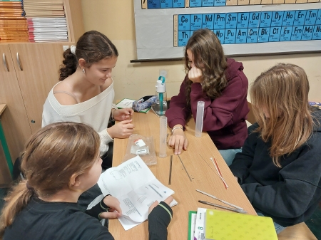 Przewodniki i izolatory w kl. 8-ych