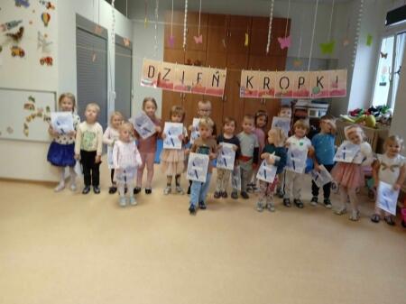 Projekt Edukacyjny Moc Kropek: Odkrywaj, Twórz, Inspiruj”